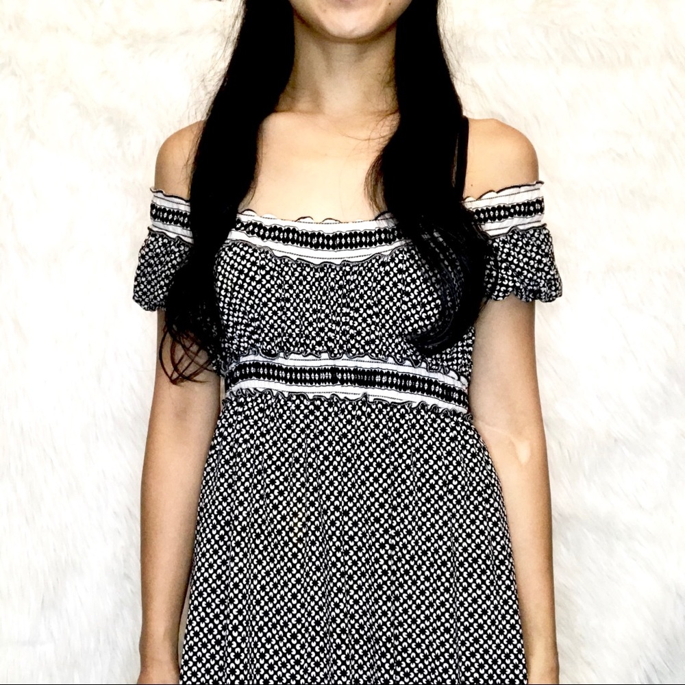 Max Edition ruffle floral stretchable off shoulder - Picture 8 of 8